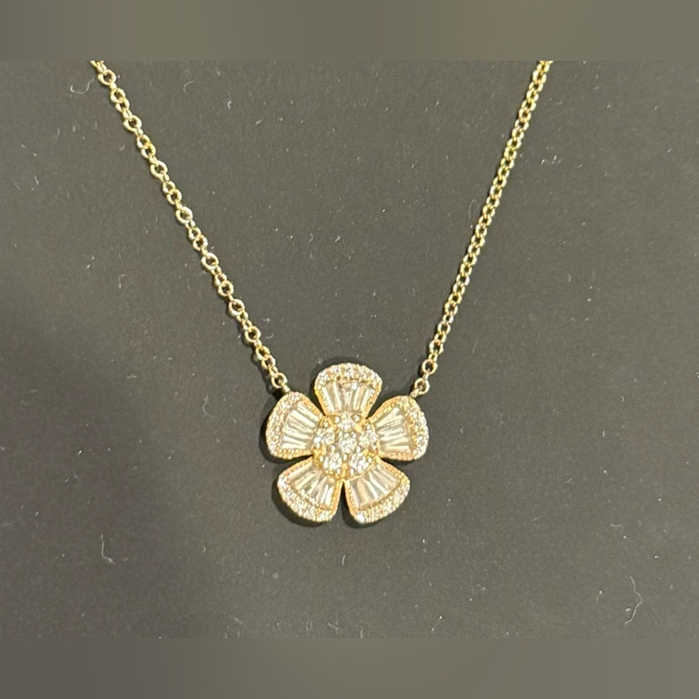 FLOWER BAGUETTE NECKLACE 14K gold and diamonds